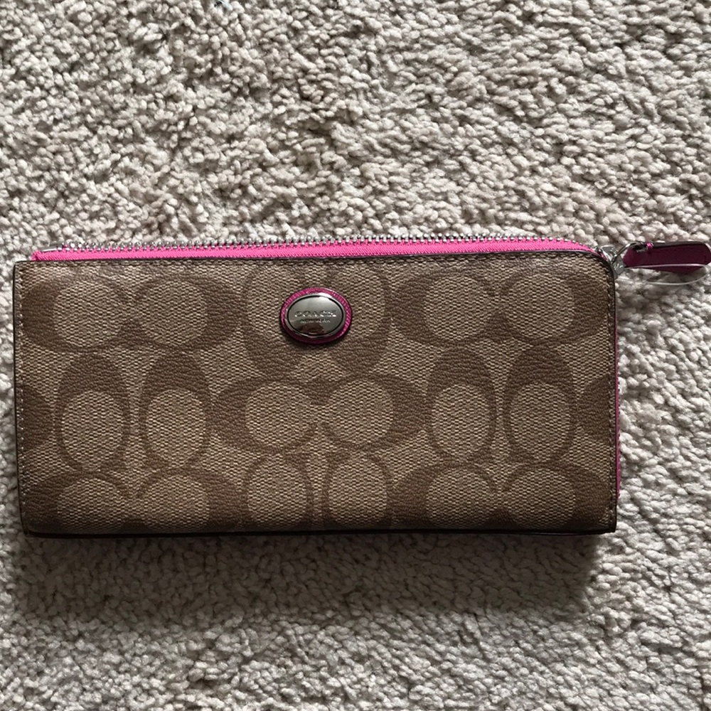 Coach wallet